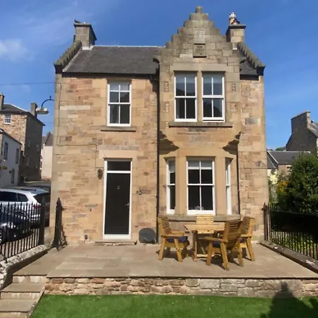 Abbey House Charming Traditional Historic House Jedburgh Exterior photo